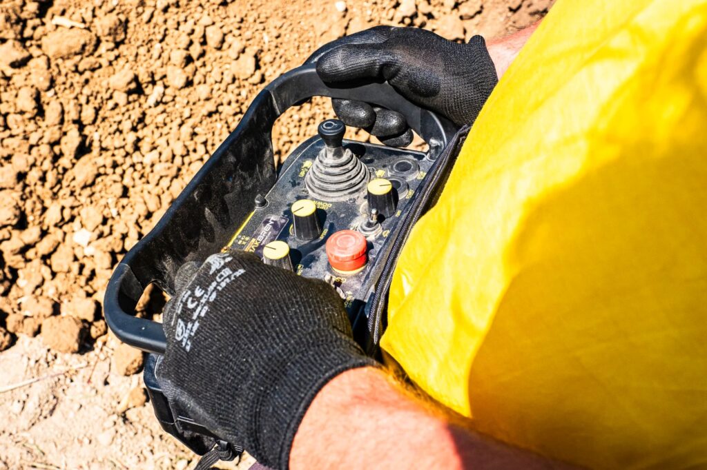 Řetězový rýhovač_Makbrent_MCT120-140-23